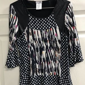 Zoe by Michael Phillips Black Top - Medium - EUC